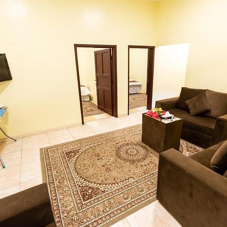 العييري للوحدات السكنية المفروشة الباحة 2 Al Bahah Luaran gambar