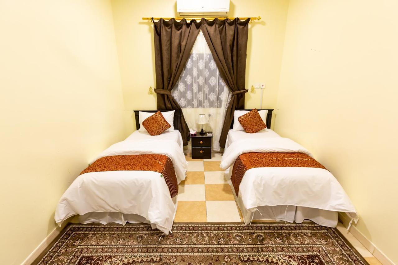 العييري للوحدات السكنية المفروشة الباحة 2 Al Bahah Luaran gambar